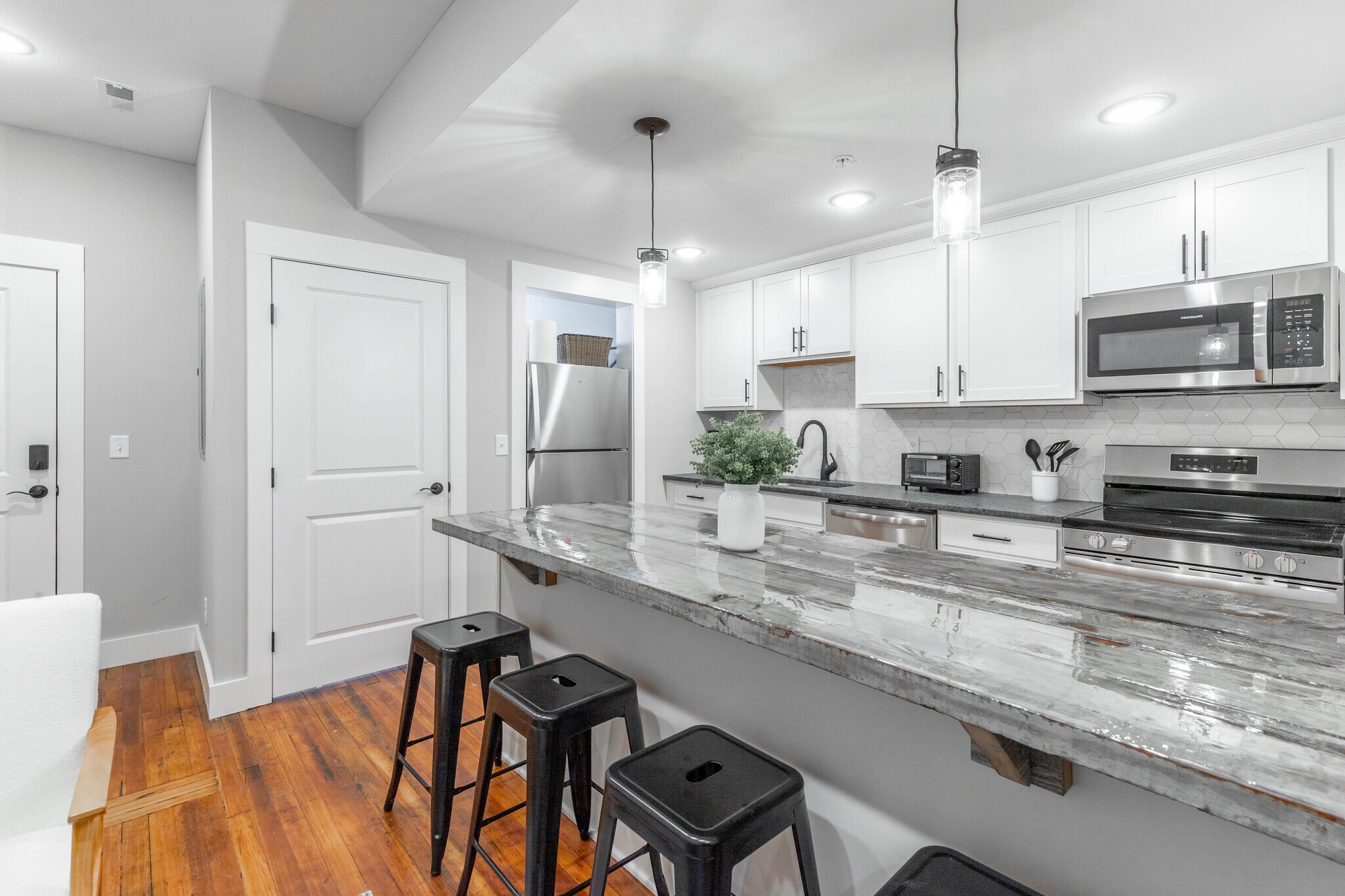 Building Photo - 1108 McCallie Ave