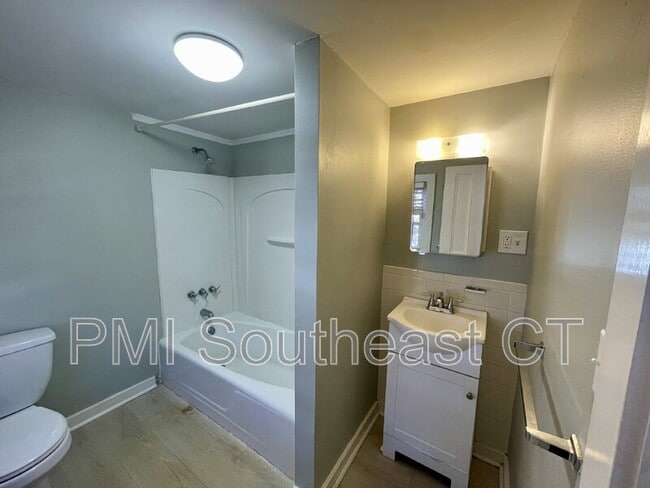 Building Photo - 3 Prospect St