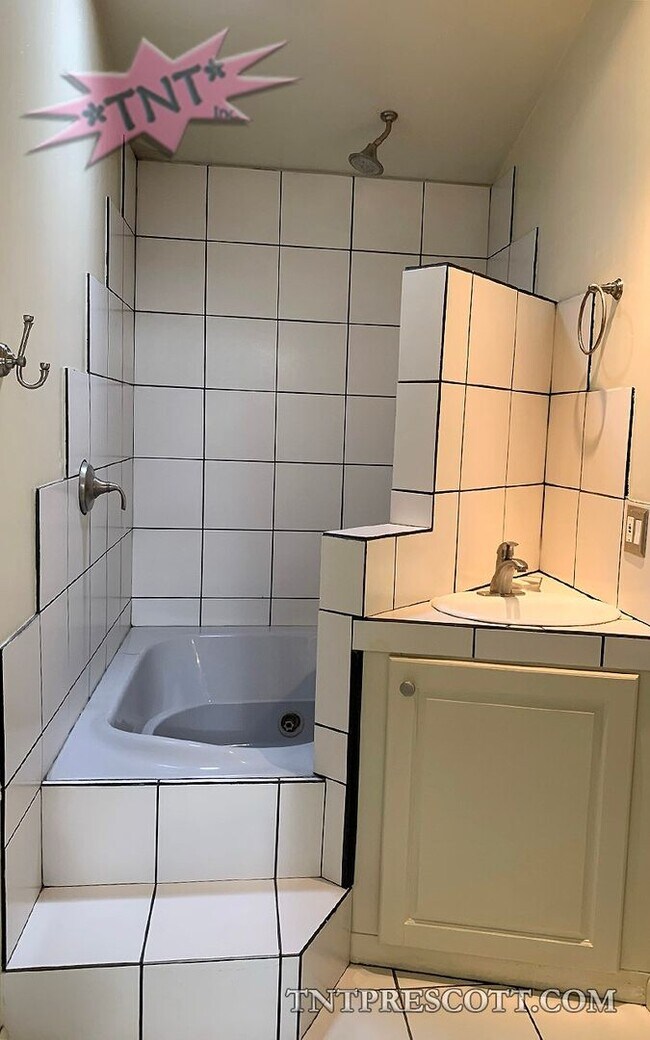 Building Photo - Home in Prescott in the Pines ~ COMP HOLD