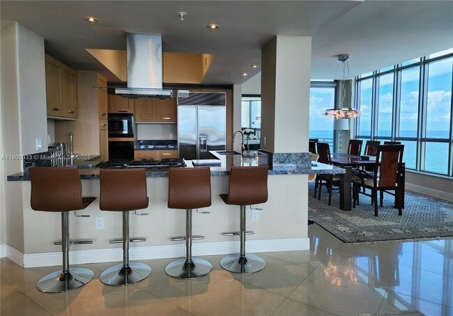 Building Photo - 3535 S Ocean Dr