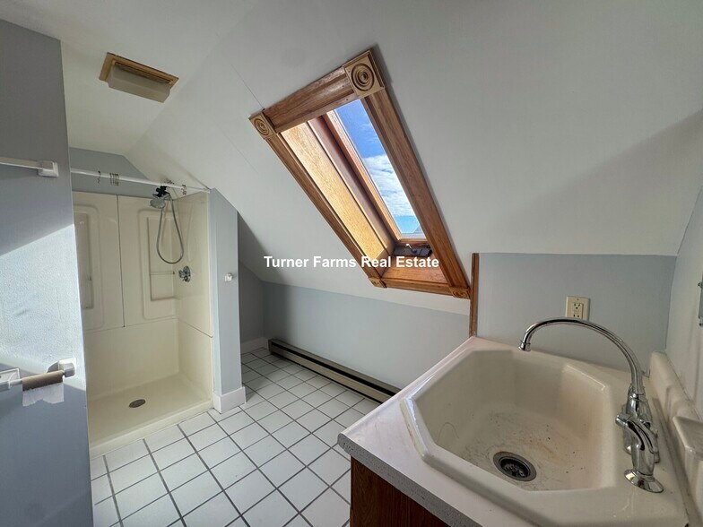 Building Photo - 48 Summer St