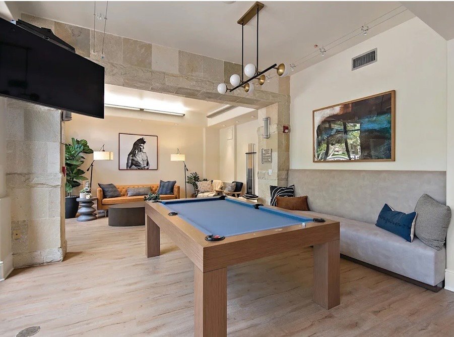 Building Photo - 24595 Town Center Dr