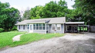 Building Photo - 1044 N King Rd