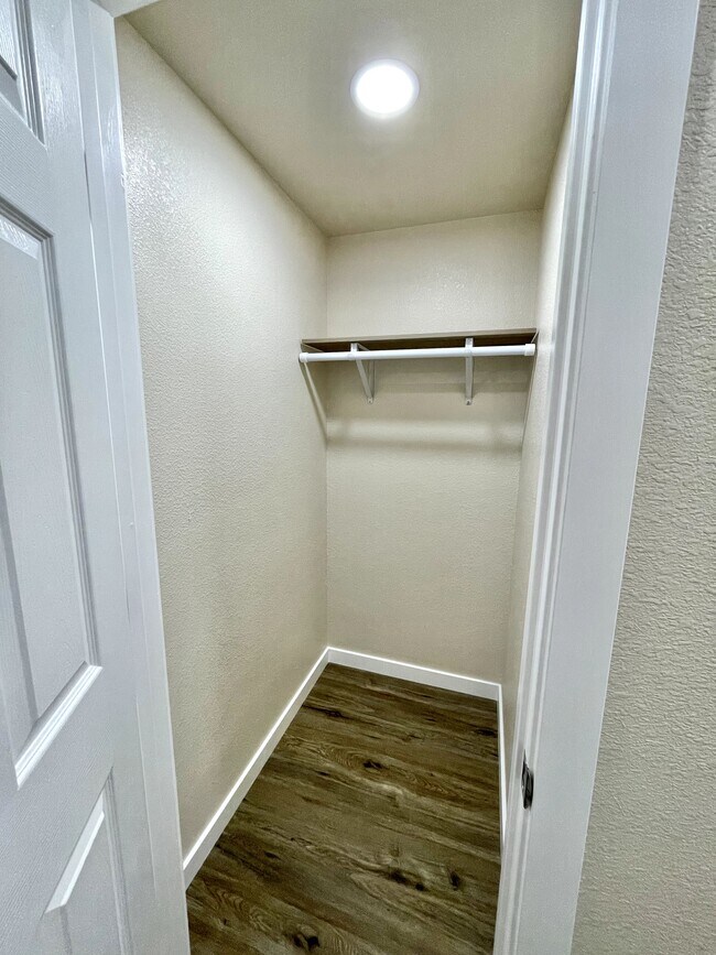 Coat/storage closet - 12838 Arezzo Cir