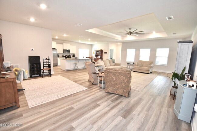 Building Photo - 4858 Sweetspire Dr