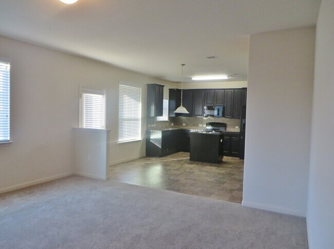 Building Photo - 3 Bedroom 2.5 Bathroom: Georgetown- Pinnacle Home