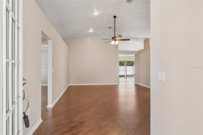 Building Photo - 7904 Floradora Dr