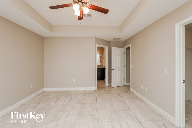 Building Photo - 368 Camellia Ct