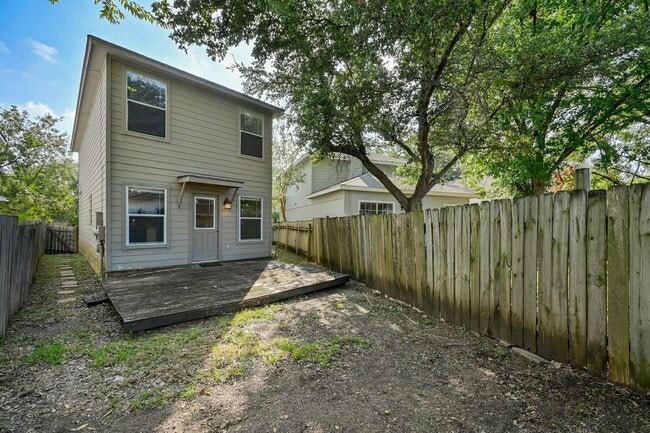 Building Photo - 1531 Parkfiled Cir 78664 | 3 Bed 2.5 Bath $1800 Coming soon - Available 04/26/26