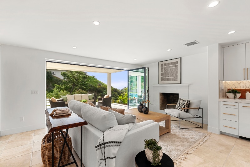 Building Photo - 10825 Savona Rd