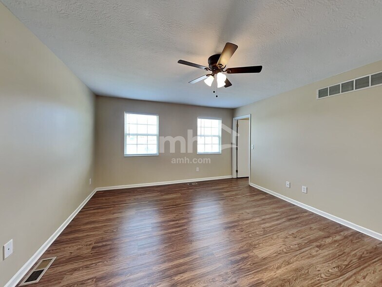 Building Photo - 6488 Jayfield Dr