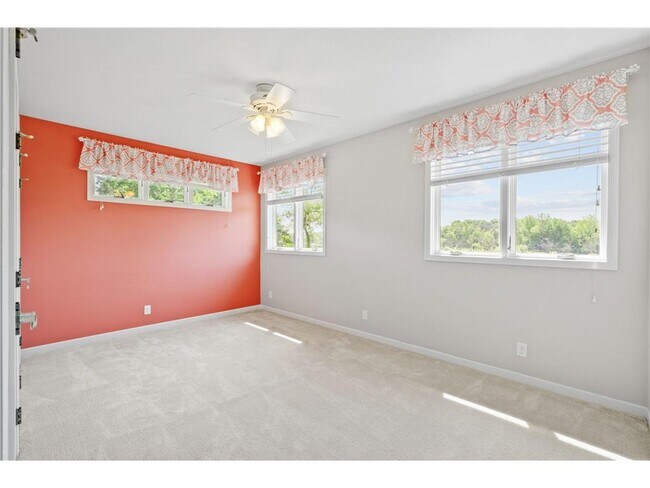 Building Photo - 6210 Deerwood Cir N