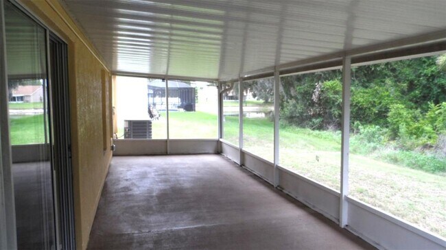 Building Photo - 30709 Lanesborough Cir