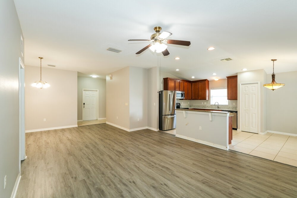 Building Photo - 3636 Grecko Dr