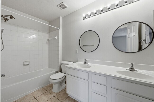 Building Photo - 26 Griffin Hill Ct