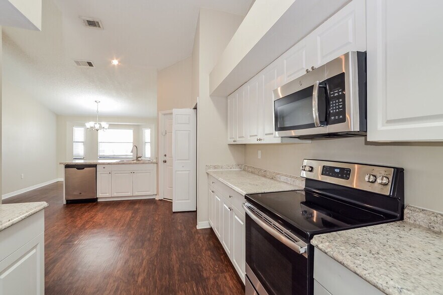 Building Photo - 628 Baldwin Dr