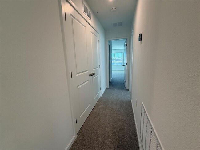 Building Photo - 9948 Red Canoe Aly