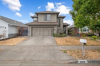 Building Photo - 684 Connie St