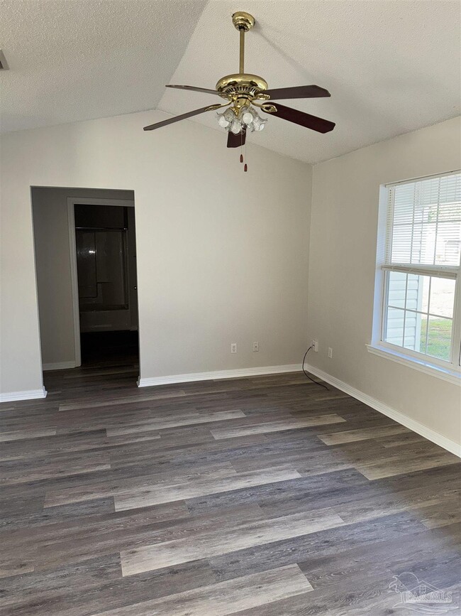 Building Photo - 7228 Bogey Ln