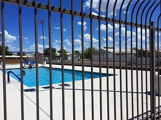 Building Photo - 4416 S Donald Pl