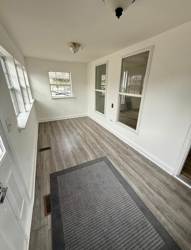 Building Photo - 309 Griswold St