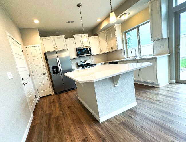 Building Photo - 6008 Callan Dr