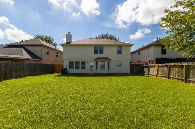 Building Photo - 16126 Taloncrest Dr