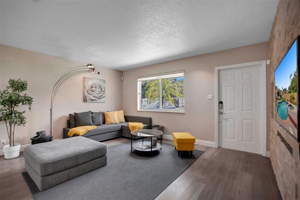 Building Photo - 1773 SW 28th Way