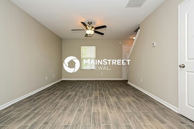 Building Photo - 3 Bedroom Pet-Friendly Home in Hampton, GA with Main Street Renewal