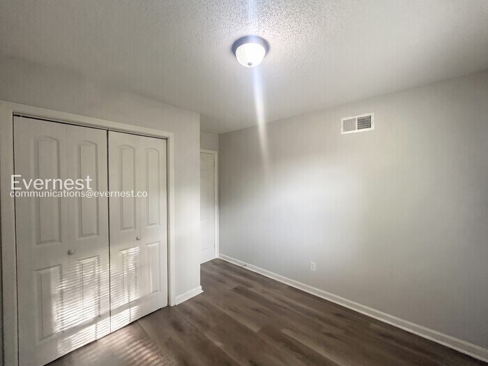 Building Photo - 8328 Dottley Dr