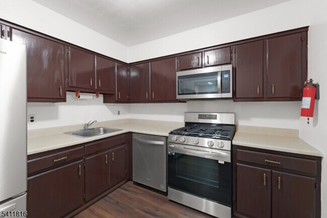 Building Photo - 89 Stockton Ct