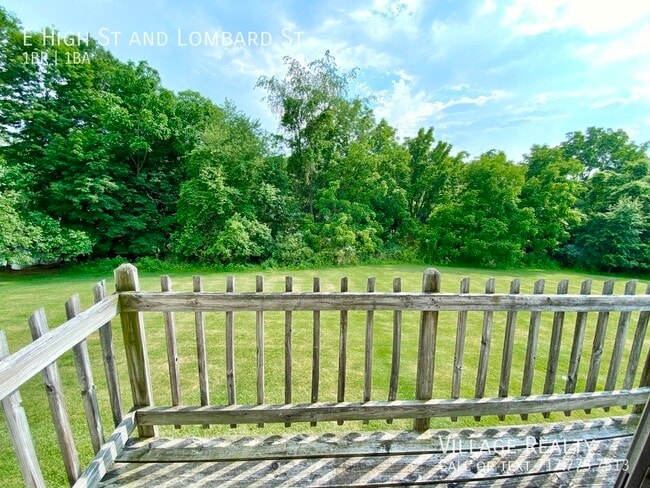 Building Photo - 92 E High St