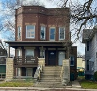 Building Photo - 109 N Center St