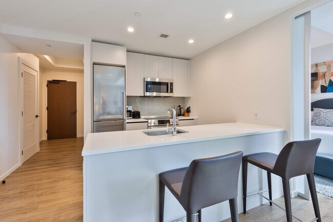 Building Photo - 131 Seaport Blvd