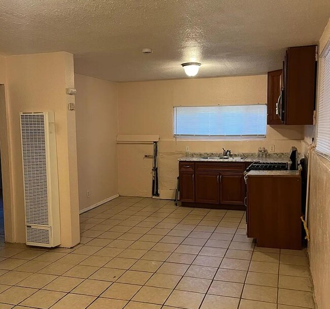 Building Photo - 767 Woodland Rd