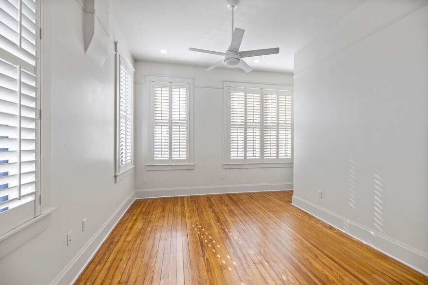 Building Photo - 223 E Thomas St