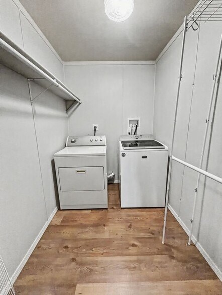 Building Photo - 230 FM1283