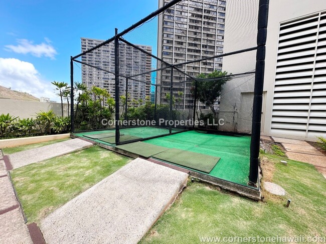 Building Photo - 1212 Nuuanu Ave