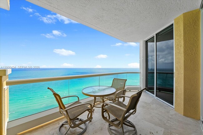 Building Photo - 17875 Collins Ave