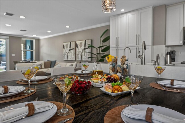 Building Photo - 1215 NE 1st St