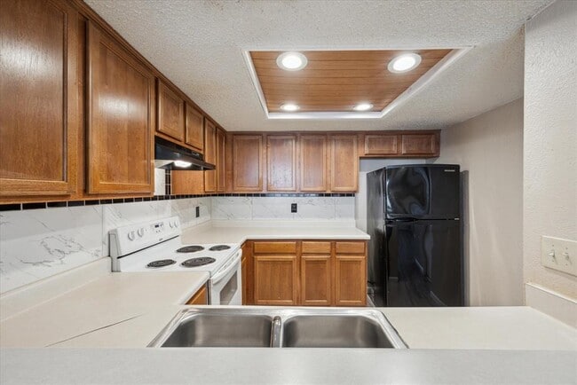 Building Photo - 2609 Alcott Ln