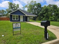 Building Photo - 413 Godfrey St