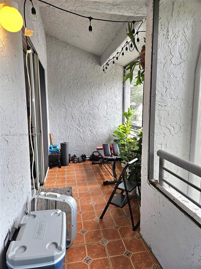 Building Photo - 841 Lyons Rd