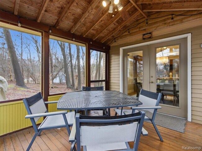 Building Photo - 4495 Maybee Rd