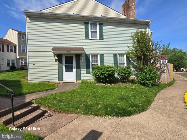 Building Photo - 13825 Cabernet Ct