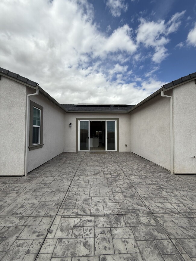 Building Photo - Brand-New 4-Bedroom Single-Story Home with Solar, Stunning Views & Open Floor Plan!