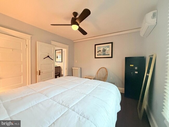 Building Photo - 3119 South Dakota Ave NE