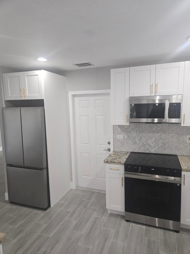 Building Photo - 7531 Polk St