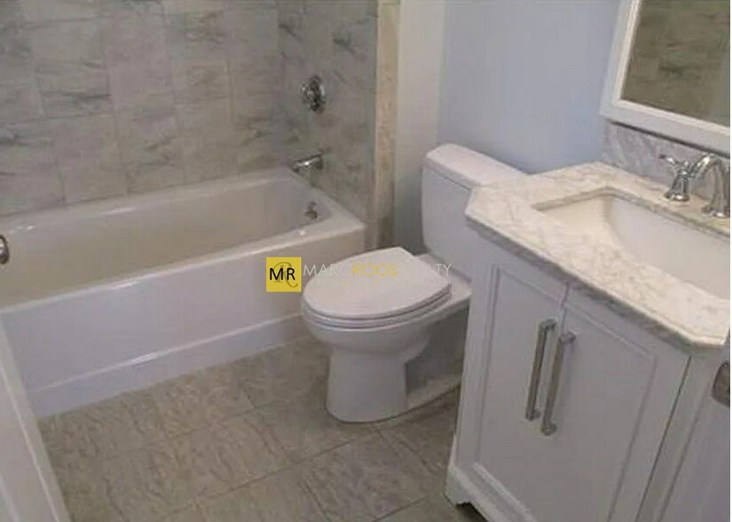 Building Photo - 262 Brown St