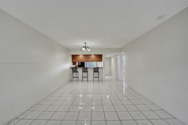 Building Photo - 1502 Whitehall Dr